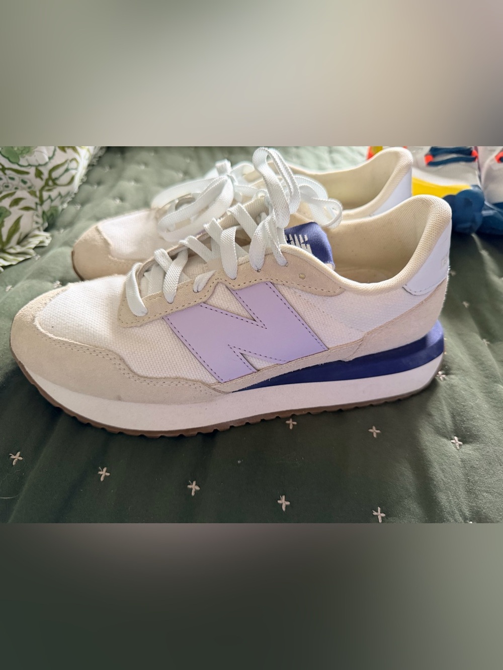 New Balance Women's White and Lavender Retro Runner Sneakers - Size 9